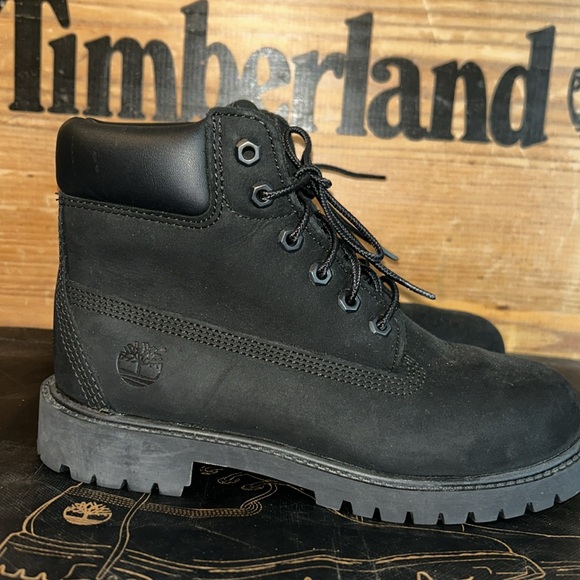 Women’s 5 Timberland Boots - Picture 4 of 10
